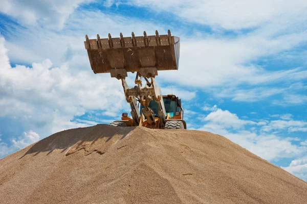 yaweh-10-yellow-excavator-at-construction-site.jpg